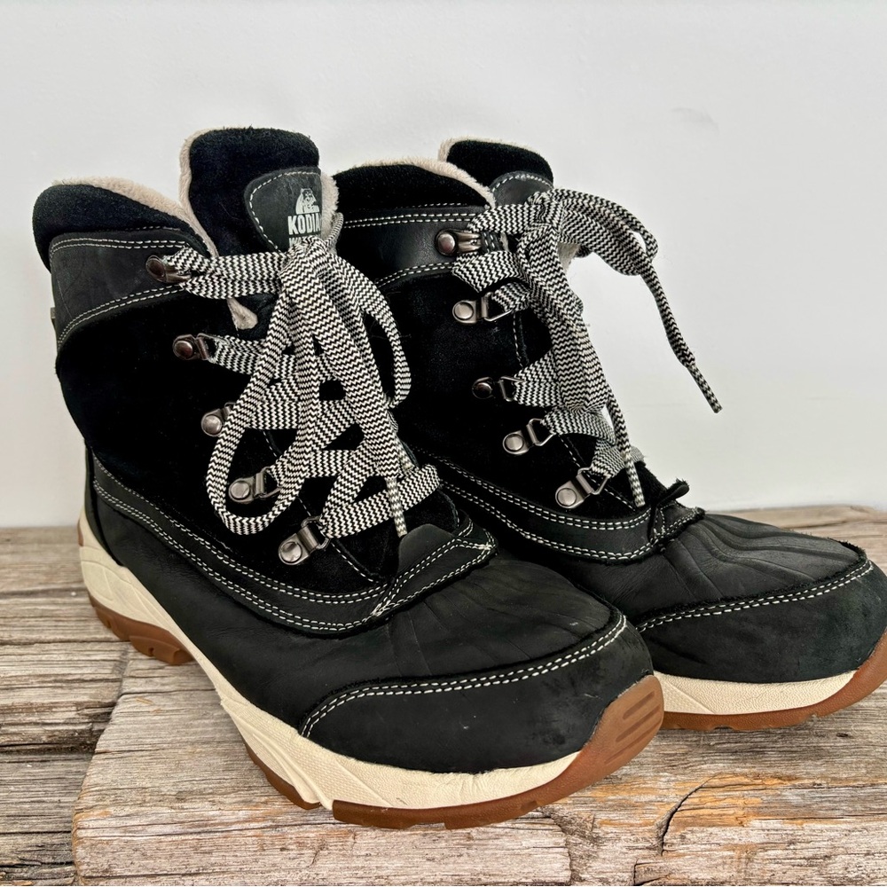 Women’s Kodiak Rochelle Black and Cream Winter Boots